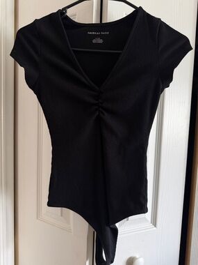 American Eagle Outfitters Black Ribbed Cap-Sleeve V-Neck Bodysuit